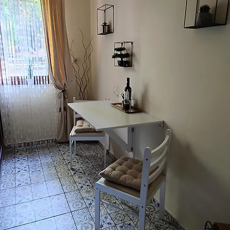 Enzo Apartman 公寓