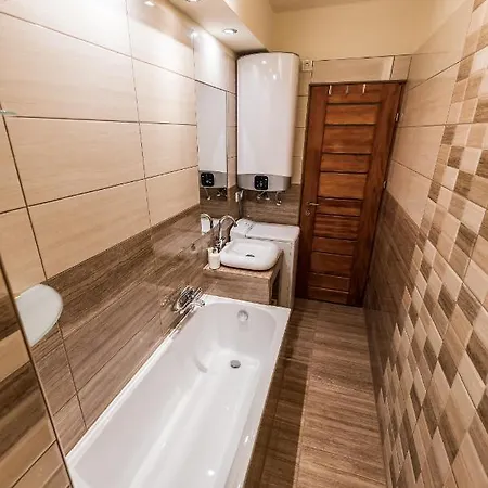 Enzo Apartman 埃格尔